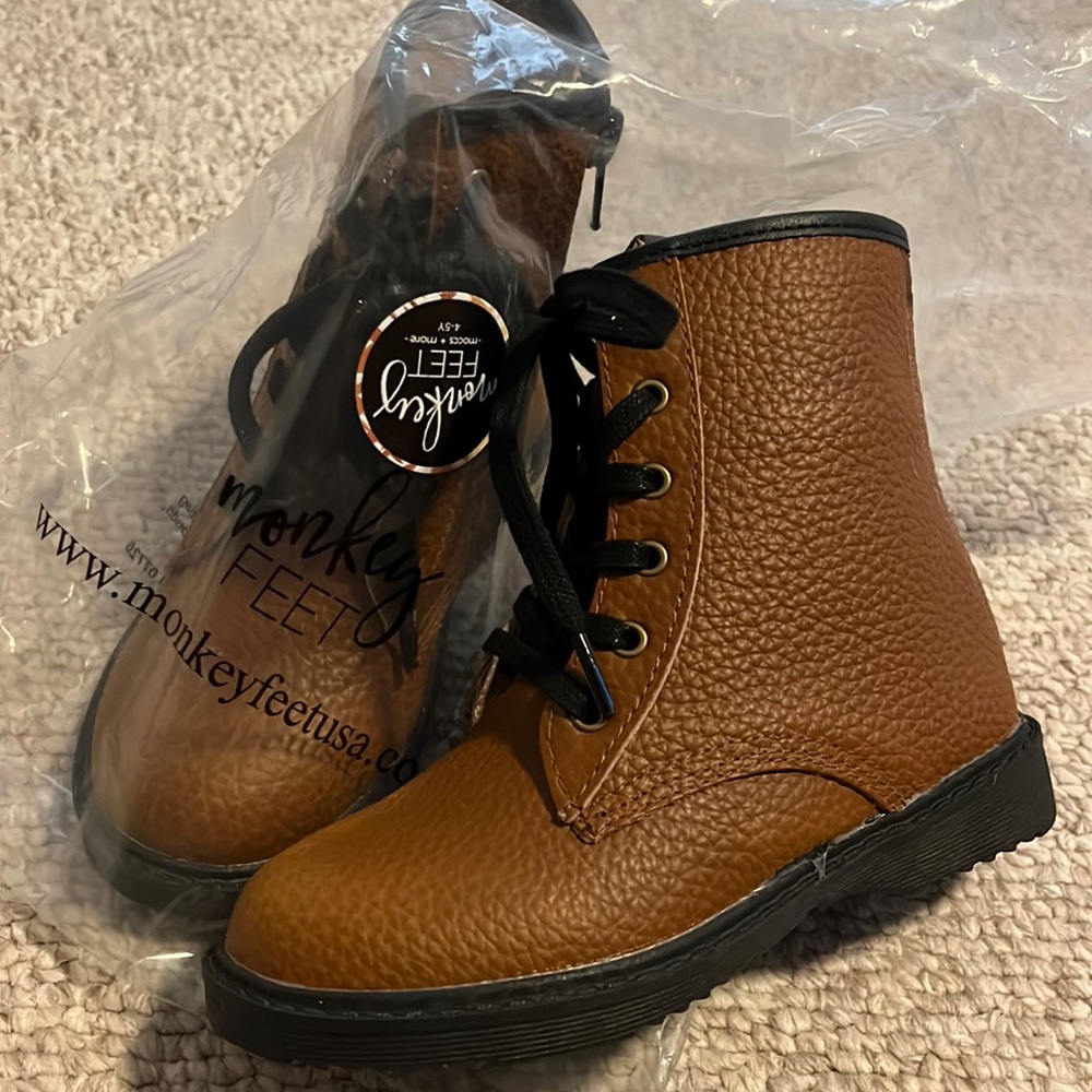 Monkey Feet boots